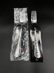 Widelec stołowy (240)