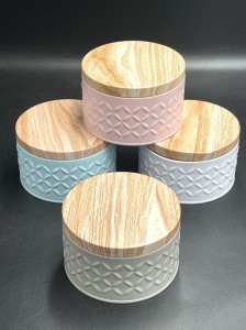 Pojemnik z pokrywką (96)