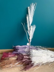 Gałązka dekoracyjna (100)