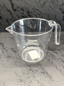 Dozownik z miarką 700 ml.(144)