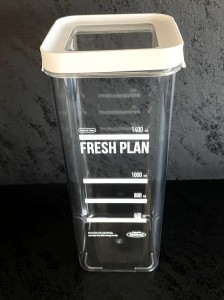 Pojemnik z miarką (48)