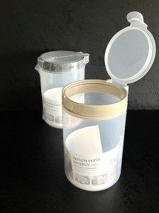 Pojemnk plast.(72)
